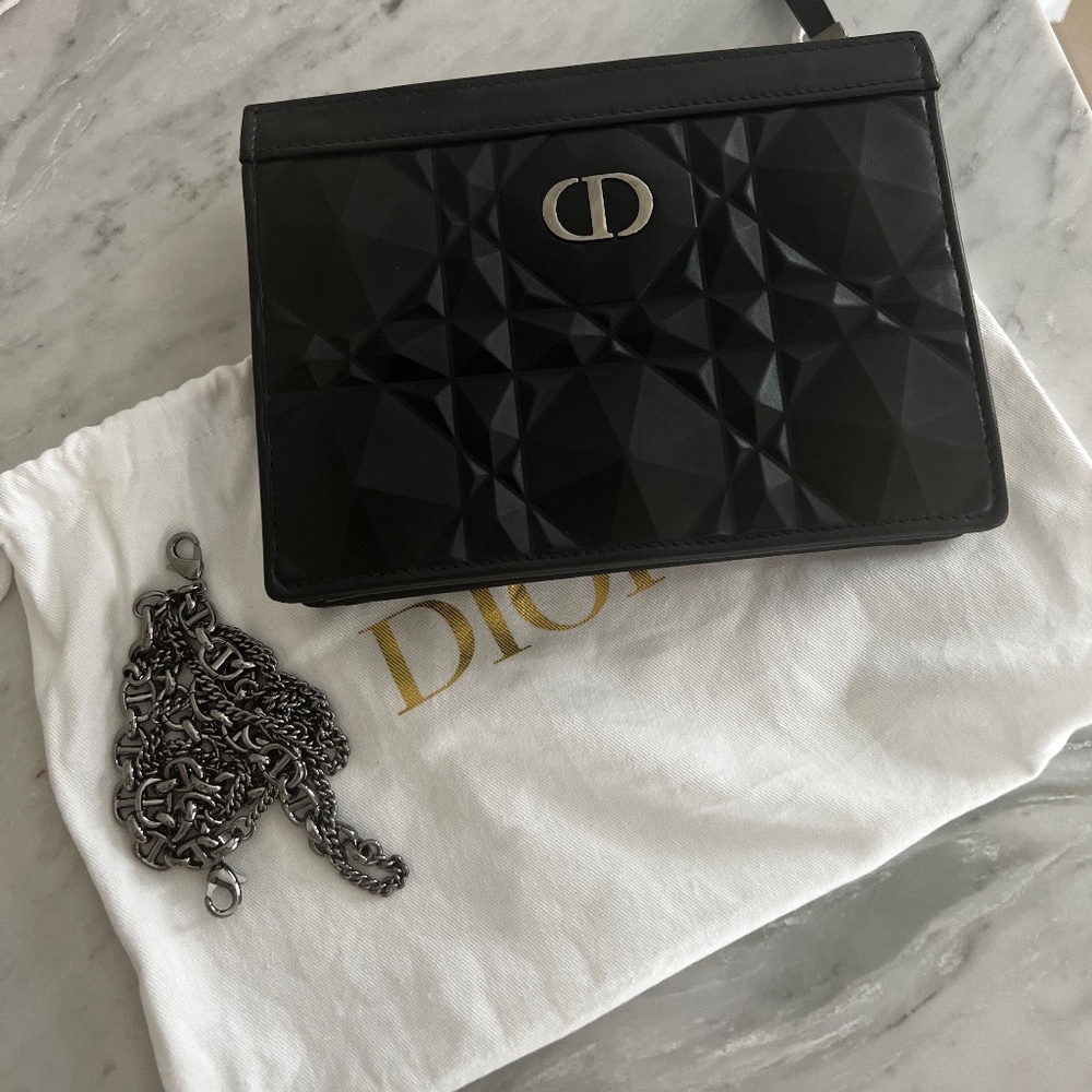 Caro Zipped Pouch With Chain Diamond Motif Calfskin